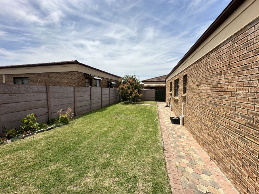 3 Bedroom Property for Sale in Hartenzicht Western Cape